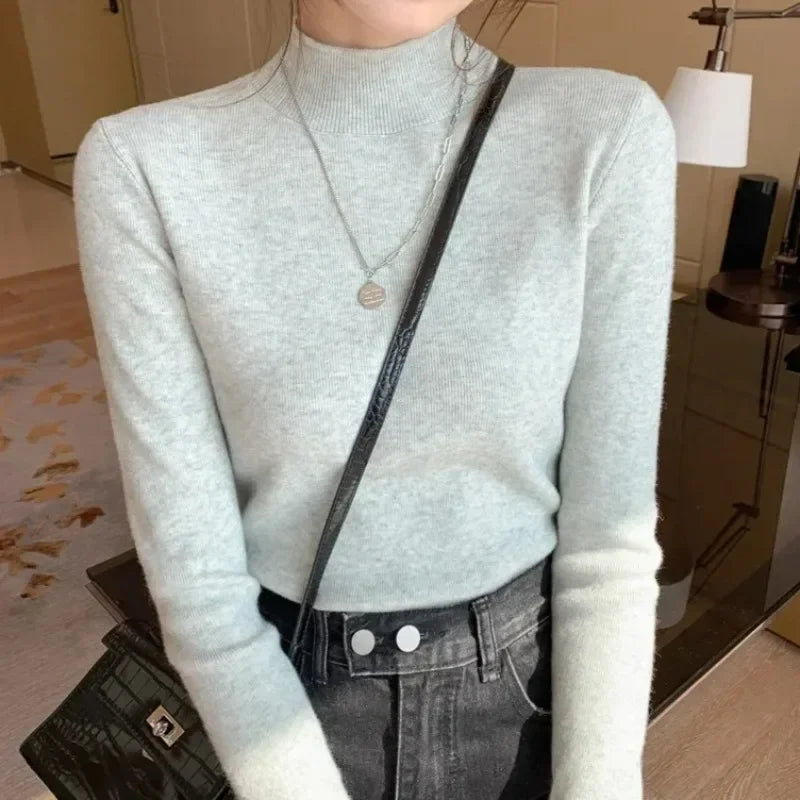 Ribbed Mock Neck Pullover